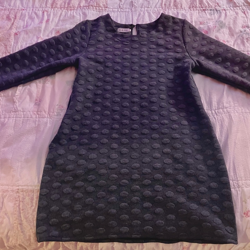 long sleeve, wool, knee length, gray dress